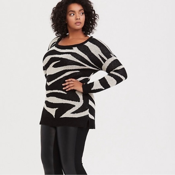 torrid Sweaters - Torrid black and‎ white jacquard sweater size 3X